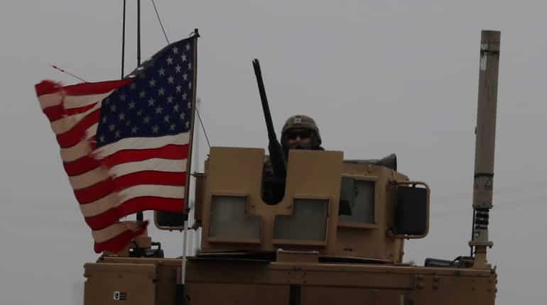 US flag flies in Syria's Manbij despite pullout notice US flag flies in Syria's Manbij despite pullout notice