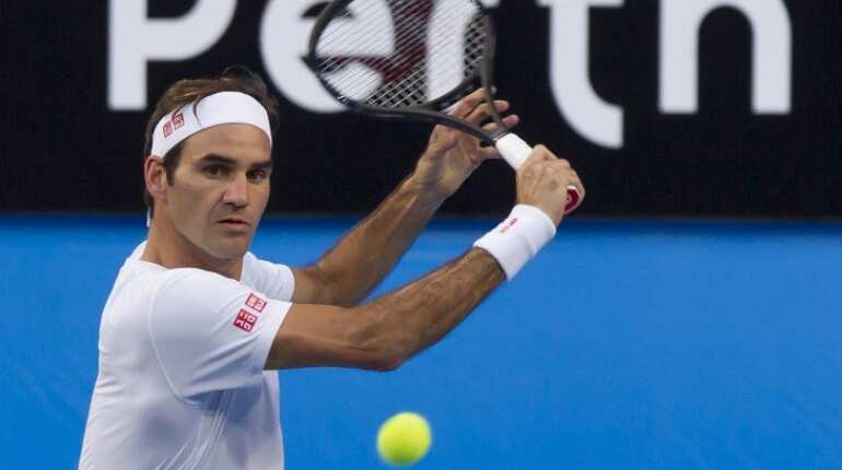 Roger Federer loses to Stefanos Tsitsipas, knocked out of Australia Open
