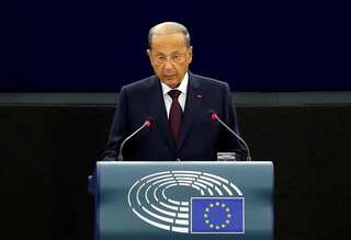 Lebanese president says willing to meet protesters