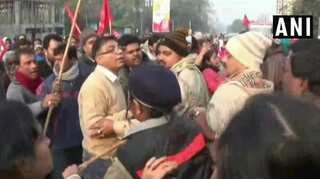 Bharat Bandh: School bus attacked in West Bengal, buses & autos stay off roads in Kerala