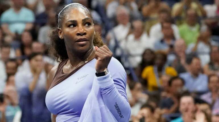 Can mother Serena equal court's record?