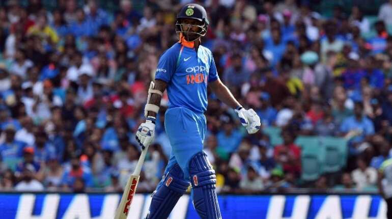 4th ODI: Dhawan, Rohit depart early; India 23/2 after eight overs 4th ODI: Dhawan, Rohit depart early; India 23/2 after eight overs