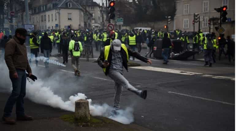 French 'yellow vests' clash with police in Nantes during their weekly demonstrations French 'yellow vests' clash with police in Nantes during their weekly demonstrations