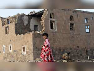 Eight children killed or hurt every day, despite Yemen truce: United Nations