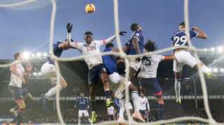 Everton ride luck for 2-0 home victory over Bournemouth