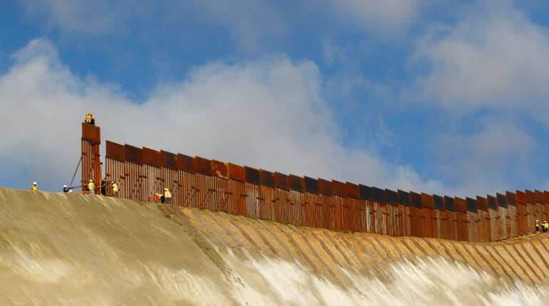 Trump backers launch construction on private border wall with crowdsourced money