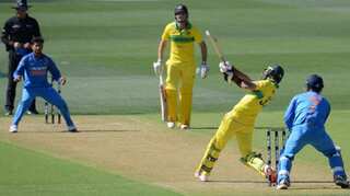 1st T20I: Australia beat India by three wickets