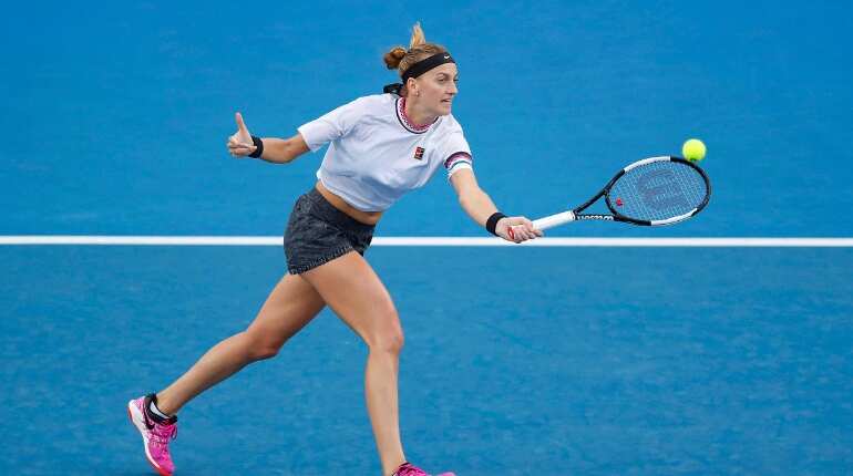 Petra Kvitova beats Begu to reach round 3 of Australian Open