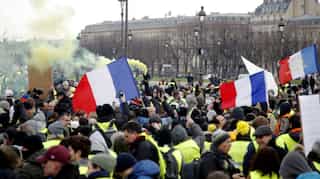 French 'yellow vests' gather for 16th weekend of protests
