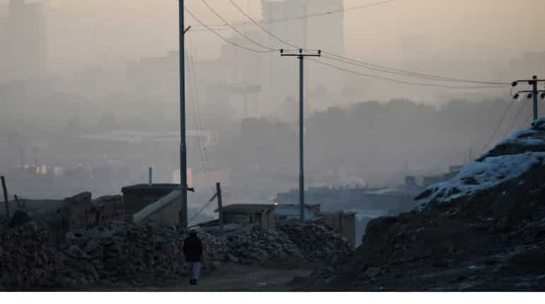 With purifiers and lawsuits, Pakistanis fight back against smog With purifiers and lawsuits, Pakistanis fight back against smog