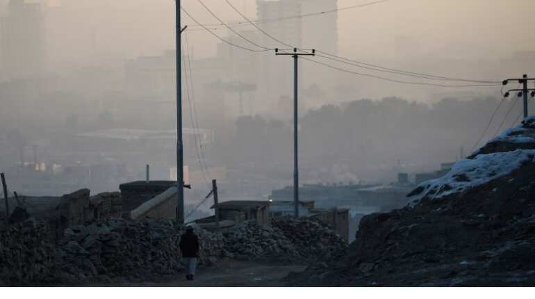With purifiers and lawsuits, Pakistanis fight back against smog