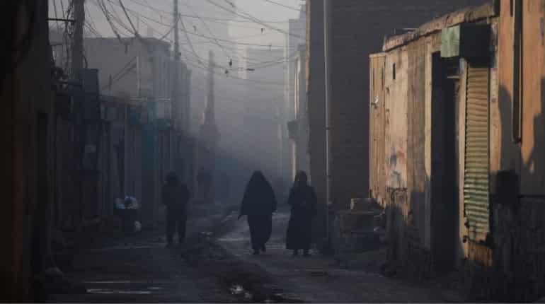 Afghanistan: Kabul chokes on dirty air as temperature plunge Afghanistan: Kabul chokes on dirty air as temperature plunge