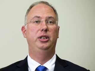 Russia says oil price war with US would be too costly