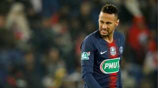 Foot injury makes Neymar a doubt for Champions League clash