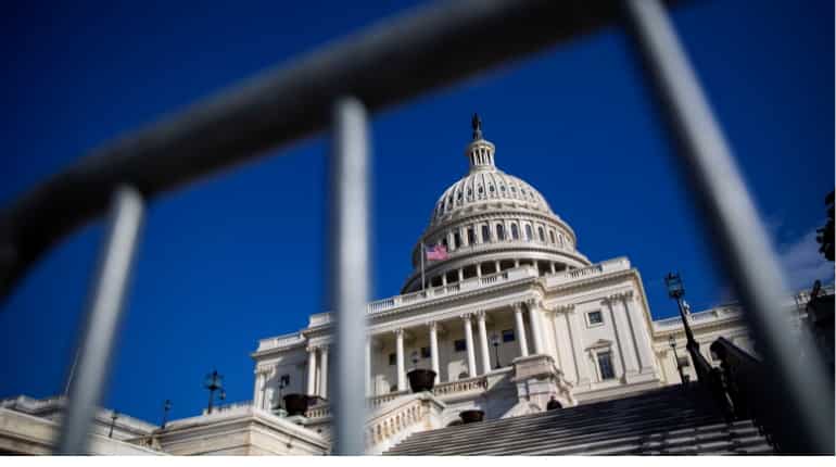 US economy lost at least $6 billion to government shutdown: Report