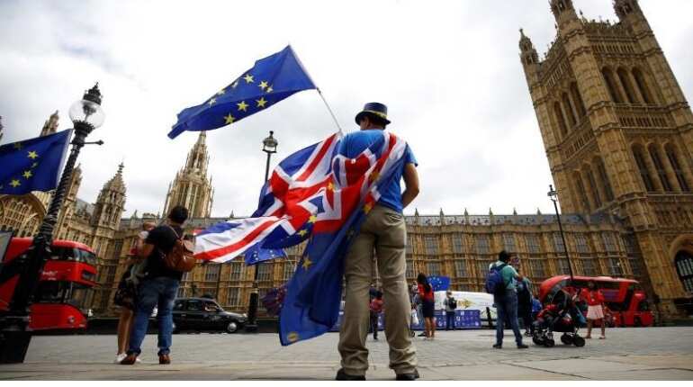 EU's Brexit negotiator says delay possible, but 'what for?'