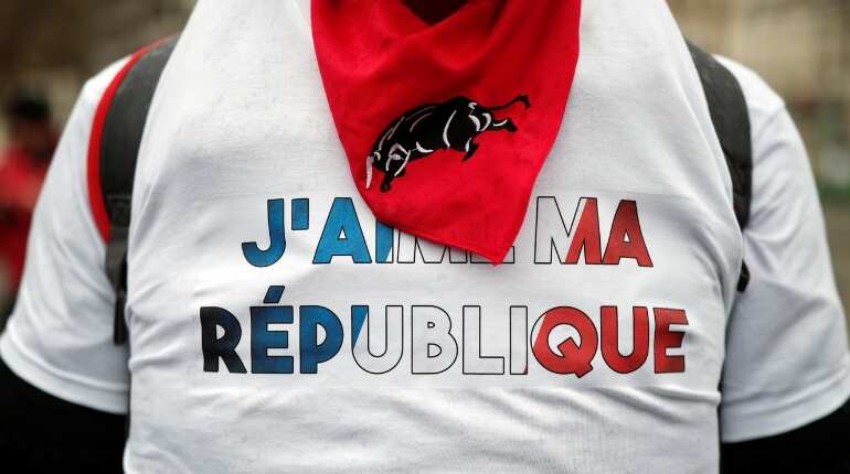 'Hands off my Republic'