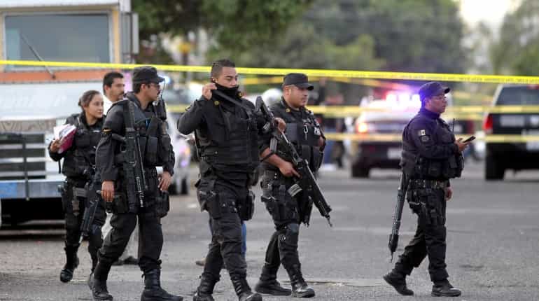 Ten killed in clash of Mexican self-defence forces Ten killed in clash of Mexican self-defence forces