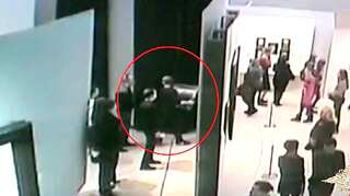 Watch: Man picks painting from museum in daylight robbery in Russia