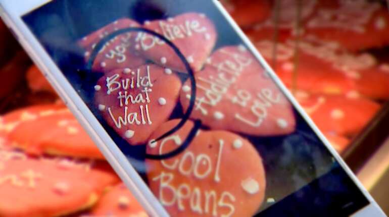 'Build That Wall' Valentine's Day cookie breaks hearts