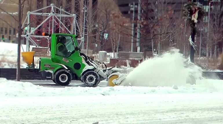 Midwestern US states brace for dangerous cold