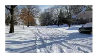 Snow wallops US Midwest as it braces for extreme cold