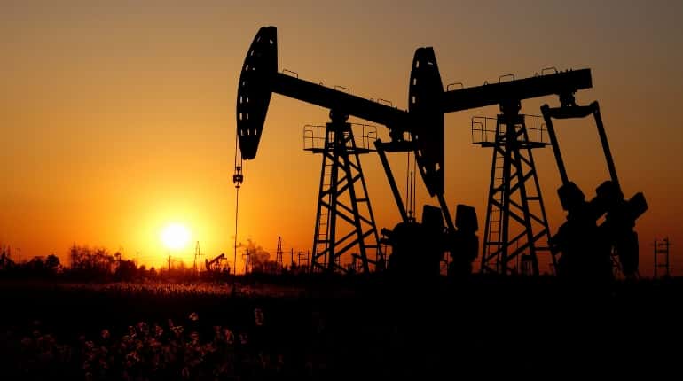 Oil prices rise on Saudi cuts to US; Venezuela struggles to keep up exports Oil prices rise on Saudi cuts to US; Venezuela struggles to keep up exports