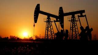 Oil prices rise on Saudi cuts to US; Venezuela struggles to keep up exports