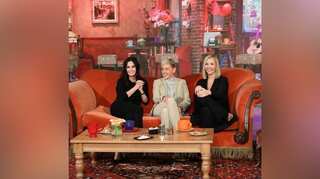 Courteney Cox and Lisa Kudrow had a mini-'Friends' reunion on Ellen DeGeneres' show