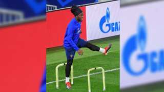 Crystal Palace seal late Batshuayi loan deal