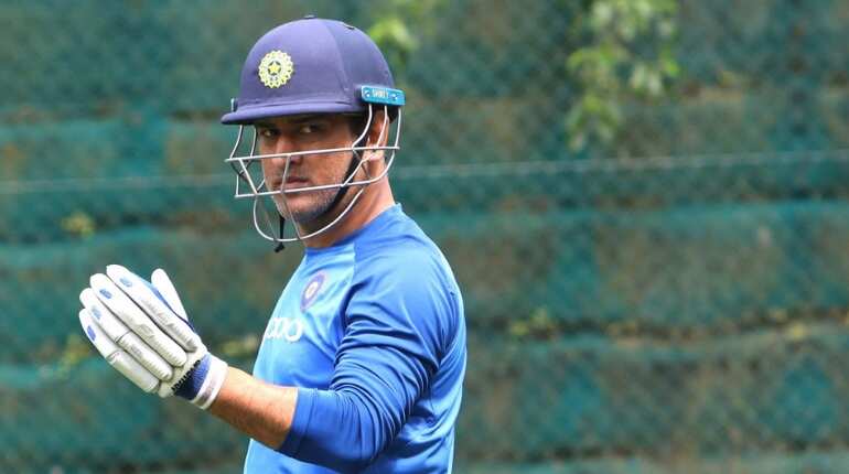 Dhoni approaches Supreme Court against Amrapali for Rs 40 crore dues
