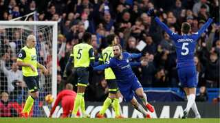 Higuain scores twice in 5-0 Chelsea drubbing of Huddersfield