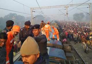 7 die as 9 coaches of Seemanchal Express derail in Bihar