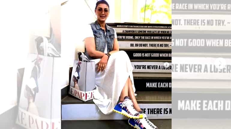 Sonali Bendre visited psychiatrist in New York as she felt there was something wrong in her that caused cancer Sonali Bendre visited psychiatrist in New York as she felt there was something wrong in her that caused cancer
