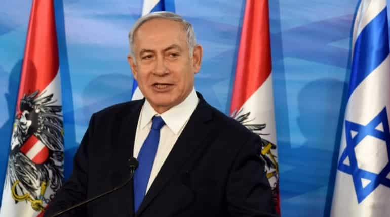 Israel polls: PM Netanyahu's main challengers form alliance against him