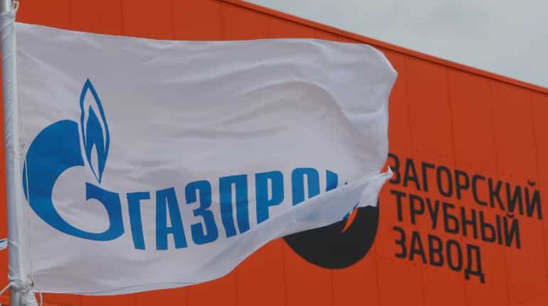 Pakistan signs offshore pipeline agreement with Russian energy giant Gazprom Pakistan signs offshore pipeline agreement with Russian energy giant Gazprom