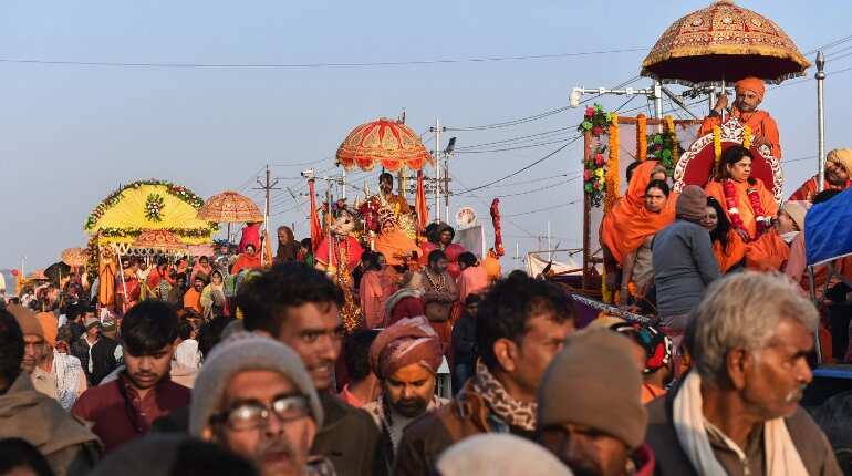 Basant Panchmi celebrations at Kumbh mela