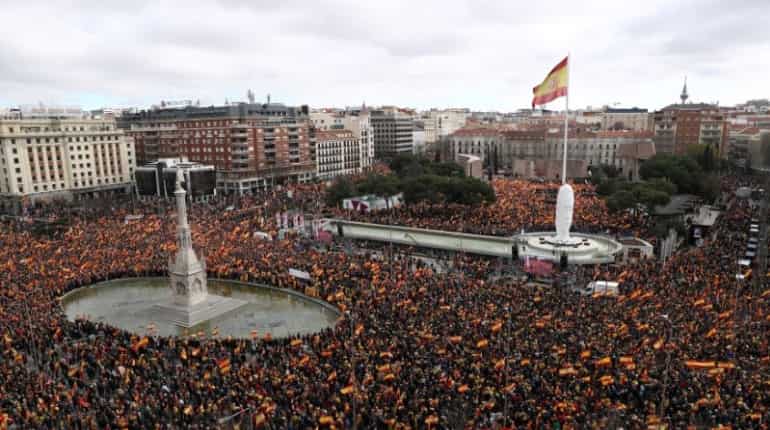 Madrid demonstrators reject government's Catalonia policy Madrid demonstrators reject government's Catalonia policy