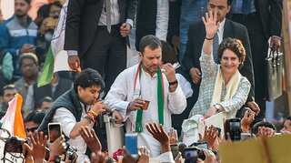 'I hope we can together start a new kind of politics,' Priyanka Gandhi says on Lucknow roadshow