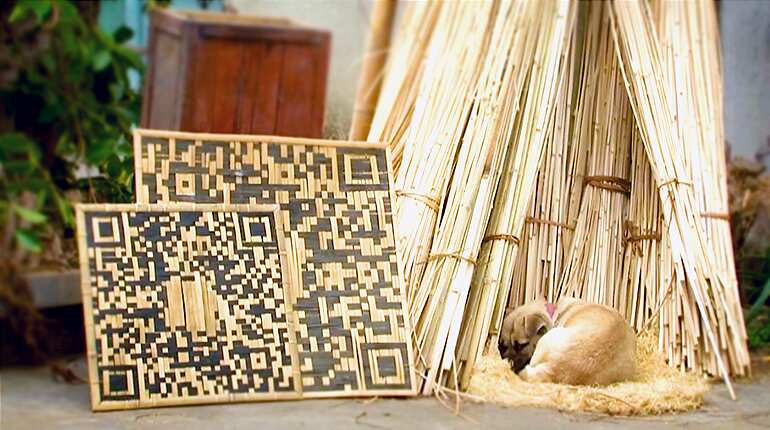 Chinese bamboo weaving master makes bamboo QR code