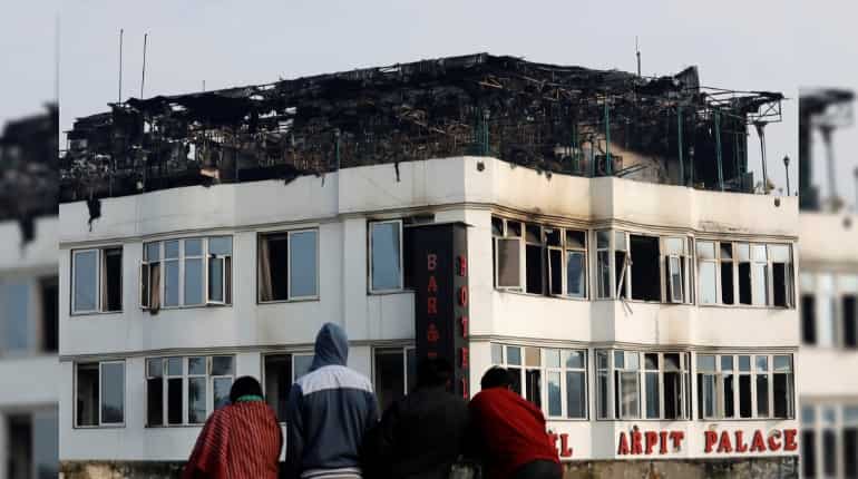 Delhi hotel fire: People jumped to save themselves, but fell to their deaths
