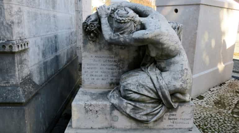 Portugal launches St Valentine's graveyard tour featuring moving love stories