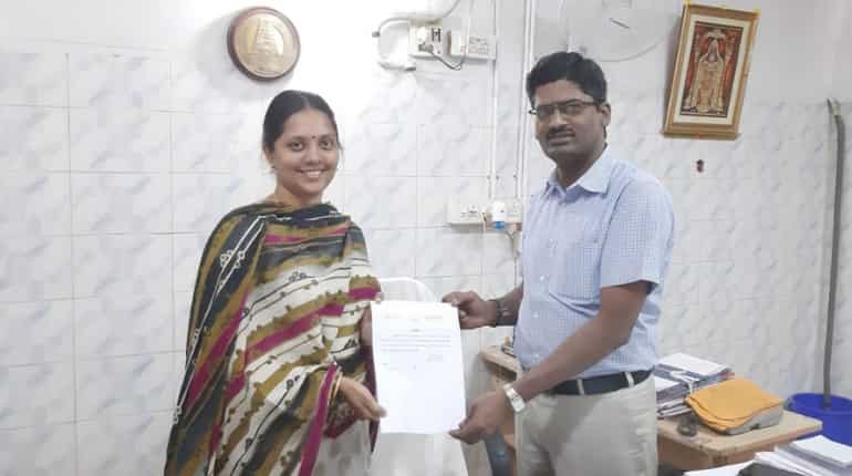 Sneha Parthibaraja, India's first woman without religion, without caste Sneha Parthibaraja, India's first woman without religion, without caste