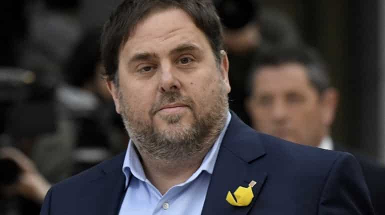Catalan separatist defends 'peaceful' independence movement at trial Catalan separatist defends 'peaceful' independence movement at trial