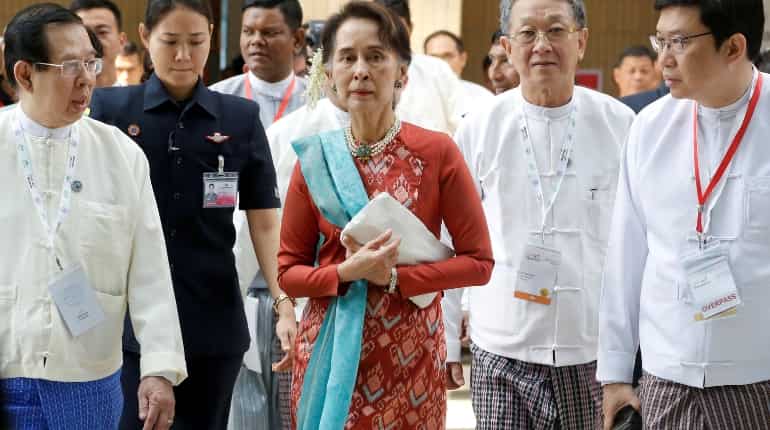 In Myanmar, new parties challenge Suu Kyi's grip on power In Myanmar, new parties challenge Suu Kyi's grip on power