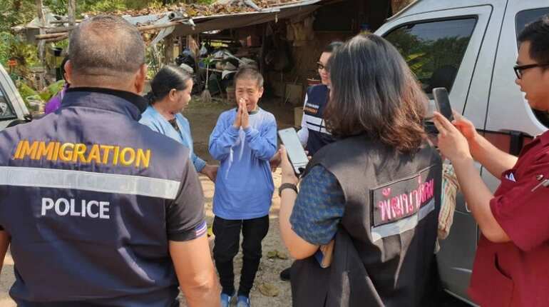 Lost in China: Thai with dementia returns home after 640-kms detour Lost in China: Thai with dementia returns home after 640-kms detour