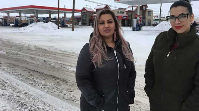 US women detained for speaking Spanish sue border agency