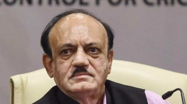 BCCI should donate at least Rs 5 crore for Pulwama martyrs' families: Acting president Khanna to CoA BCCI should donate at least Rs 5 crore for Pulwama martyrs' families: Acting president Khanna to CoA