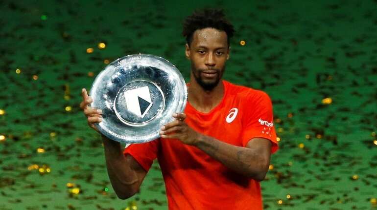 France's Monfils overcomes Stan Wawrinka to lift Rotterdam title