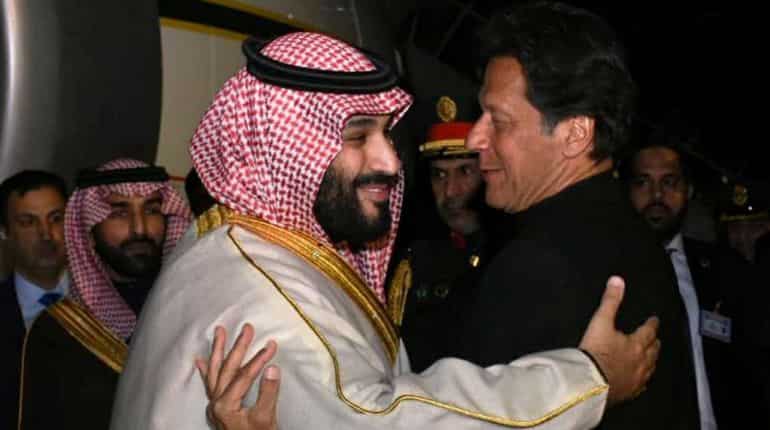 Pakistan says Saudi crown prince orders 2,100 Pak prisoners released Pakistan says Saudi crown prince orders 2,100 Pak prisoners released